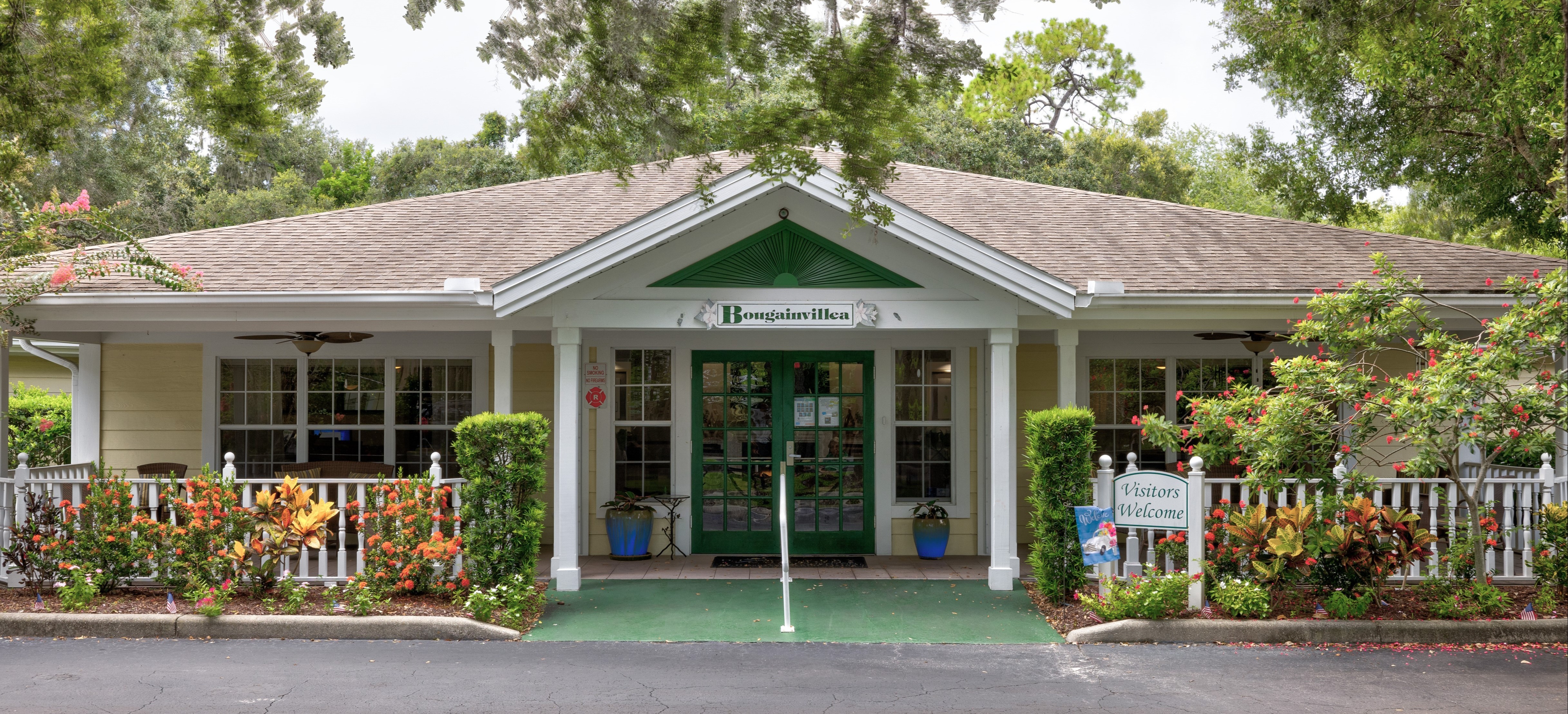 003_discoverycommons-com-discovery-commons-at-bradenton-photos-and-videos_dc_bradenton_al_001