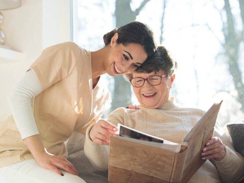 when to move from assisted living to memory care-800x600